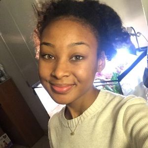 Meet your Posher, Dinah